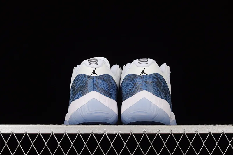 All categories Air Jordan Jordan series basketball shoes Air Jordan 11 F version Air Jordan 11 Low SE Snakeskin AJ11 Joe 11 blue snake pattern genuine carbon CD6846-102